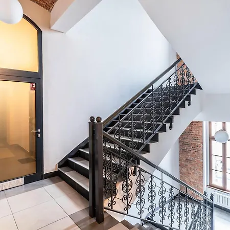 Nr 6 Z Antresola Apartmán